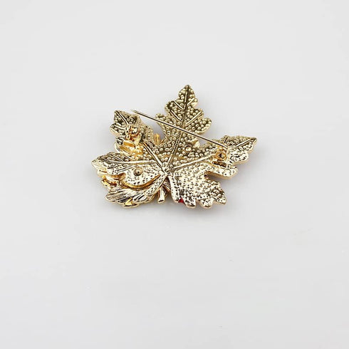 Metal Maple Leaf Fashion Brooch Retro Oil Lapel Pins Thanksgiving Brooch Pin Autumn Fall Leaves Gift Decoration Jewelry Accessory...