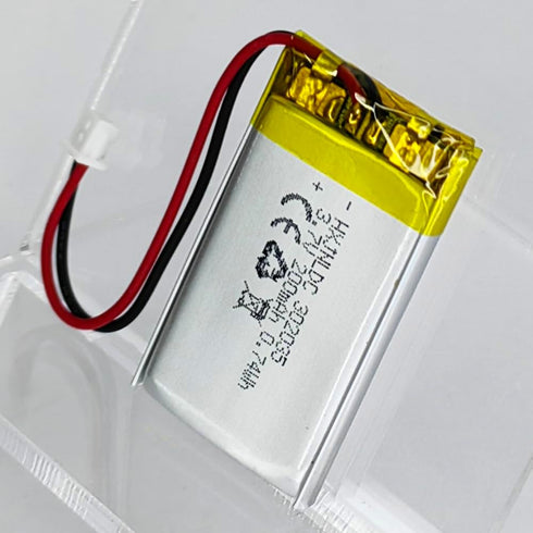 DC 3.7V 200mAh 302035 Rechargeable Lithium Polymer Battery, Suitable for DIY 3.7-5V Electronic Products with Built-in 2-Wire Battery Replacement a...