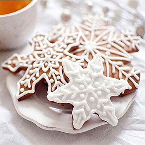 Mziart Christmas Snowflake Cookie Cutter Set of 5, Metal DIY Cookie Mold Biscuit Shapes Molds for Home Baking Holiday Gifts Party Supplies/Favors...