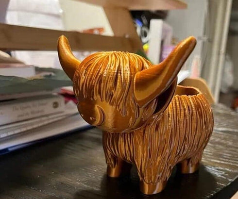Highland Cow Decor Planter Cow Flower Pot Planters Cow Planters for Outdoor Plants Succulent Resin Planter...