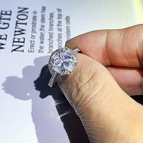 NZLJBSP S925 Sterling Silver Simulated Diamond Ring 18k Platinum Moissanite Four-Claw Princess Solitaire Ring Fashion Ultra Flash Diamond 4 Carat ...