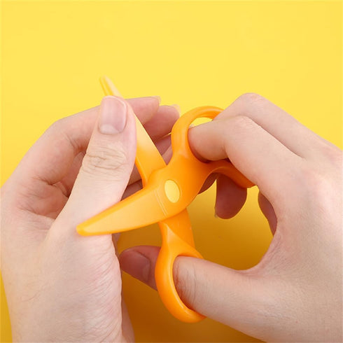 Preschool Training Scissors,3Pcs Children Safety Pre-School Safety Scissors Art Craft Scissors, 2 x 5 inches, Orange/Green/Blue...