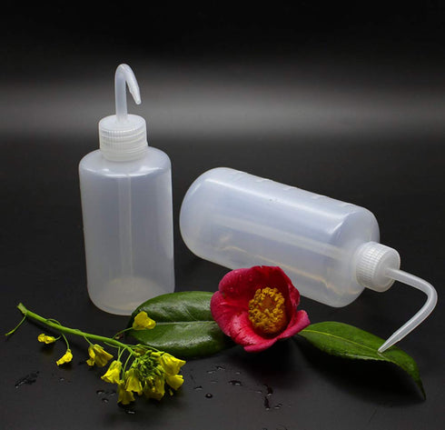 2Pcs 150ml Plastic Safety Wash Bottle Translucent Plastic Squeeze Measuring Bottle Narrow Mouth Empty Bent Tip Storage Containers For Gardening La...