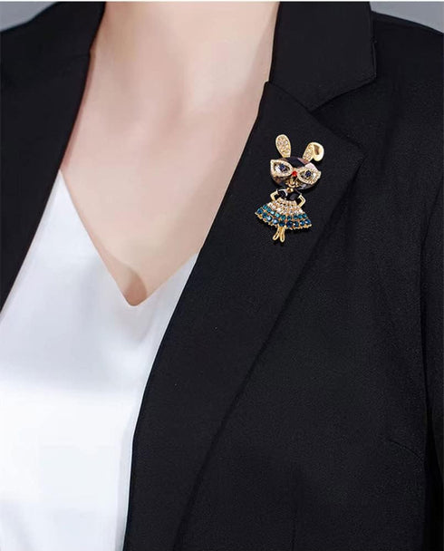 Rhinestone Lady Rabbit Brooch Pin for Women Girls Fashion Crystal Bunny Animal Brooches Lapel Pins Dainty Cute Christmas Graduation Honors Day Eas...