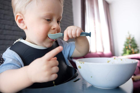 Qshare Baby Utensils Spoons with Travel Safe Case, Toddlers Feeding Training Spoon with Easy Grip and Bendable Function, Perfect Self Feeding Lear...