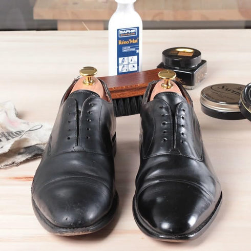 Saphir RenoMat Leather Cleaner, Conditioner and Stain Remover - Repares Leather - Removes Polishes, Waxes and Dirt - 100mL...