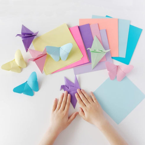 Origami Paper, Pack of 200 Sheets - 20 Vivid Colors - Double Sided - 6 Inch Square, Easy Fold Paper for Kids Adult Beginners Training Arts & Craft...