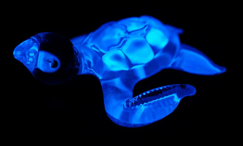 Garden Deco Glow in The Dark Blue Sea Turtle Hand Blown Art Glass Figurine Ornament Sculpture...