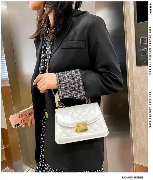 Stylish Korean Diamond Lattice Design Small Shoulder Bag...