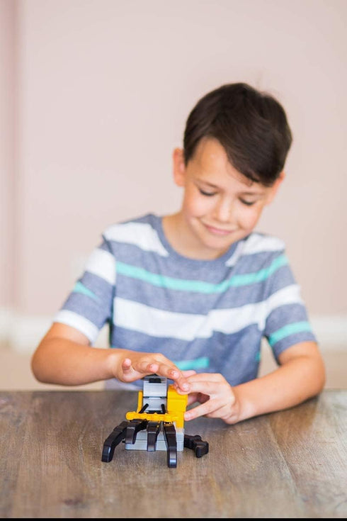 4M Kidzrobotix Motorized Robot Hand Kids Science Kit...