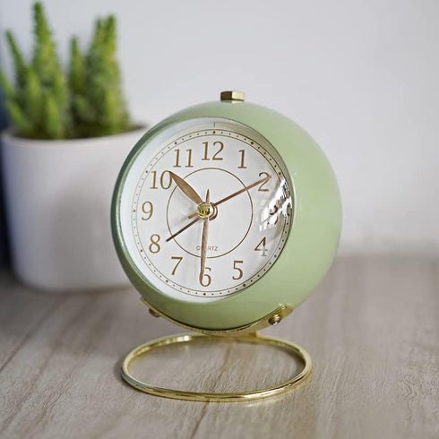 SHISEDECO Small Tableclocks Classic Non-Ticking Tabletop Alarm Clock with Backlight, Battery Operated Astronaut Deskclock with HD Glass for Living...