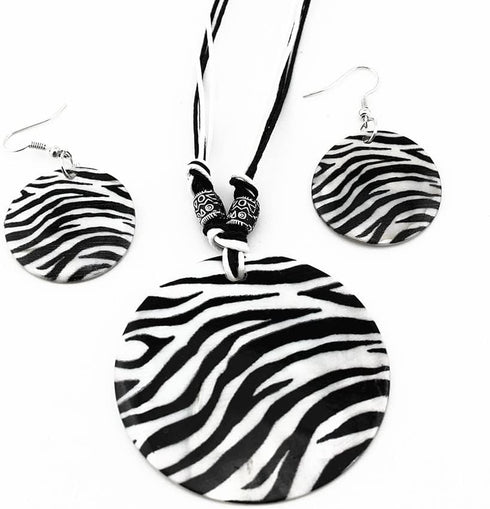 Zebra Stripes Shell Jewelry Set - Black and White Stripe Round Pendant Necklace and Earrings for Women Statement Stylish Jewelry...