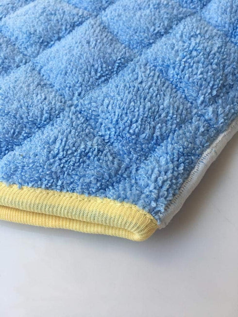 Soft Microfiber Dust Mitt - Comfortable and Reusable Dusting Mitten for Household Cleaning | Multipurpose Cloth Glove Wipes Off Dirt for Living Ro...