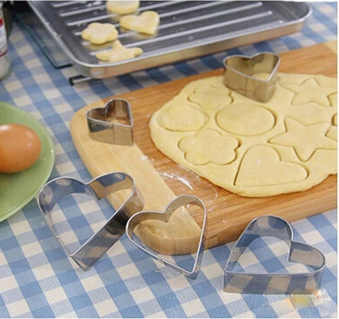 Heart Cookie Cutter Love Shape Decorating Mold Kitchen Stainless Steel Bakeware Tools (Heart)...
