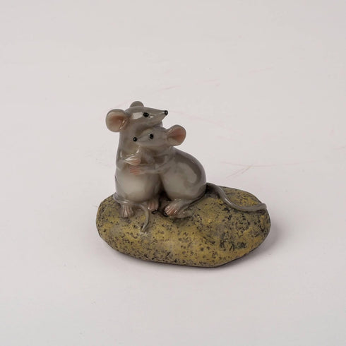 Adorable Sitting Parent-Child Mouse Statue, Hand-Made & Painted Miniature Rodent Figurine, Collectible Mice Rat Animals for Your Home, Bookshelf, ...