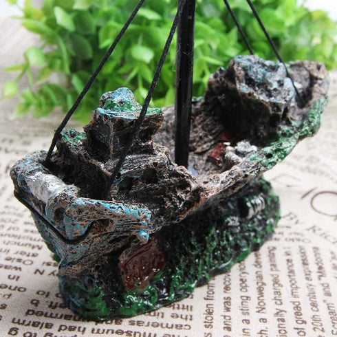 1 pcs Fish Tank Landscaping, Pirate Ship Wreckage, Aquarium Decorations and Ornaments...