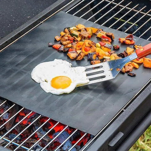 Grill Mat -Heavy Duty Grill Mats Non Stick, BBQ Outdoor Grill & Baking Mats - Reusable, Easy to Clean Barbecue Grilling Accessories - Work on Gas ...