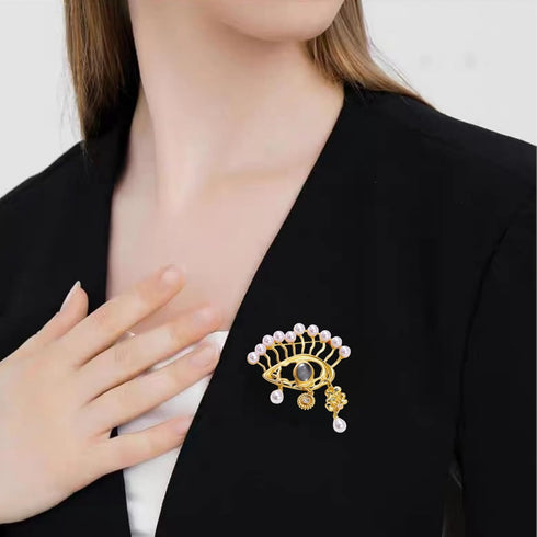 Lucky Charm Evil Eye Brooch pins for women Fashion Abstract Unique Pearl Eye Brooch Pins Pins Crystal Rhinestones Vintage Lapel Pins Christmas Gra...