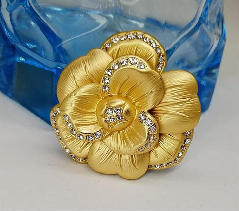 New European and American retro matte golden leaves camellia set with gems ladies fashion personality brooch...