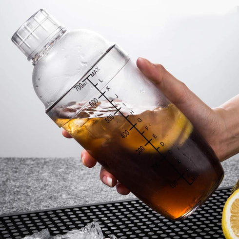 FEOOWV Plastic Cocktail Shaker, Hand Drink Mixer Boba Tea Shaker Cup with Scales,Bar Tool Transparent (24 oz / 700cc)...