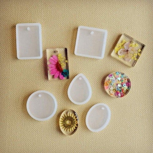 Accfore Pack of 30 Jewellery Resin Moulds,Jewellery Making Kit,DIY Jewelry Casting Molds for Resin Casting,Necklace,Pendant,Jewelry Craft Making,D...