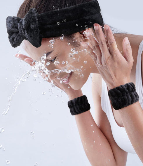 Huachi 6 Packs Makeup Headband for Women Spa Skincare Face Wash Headband and Wristband Set for Washing Face, Cute Fluffy Microfiber Bow Headbands ...