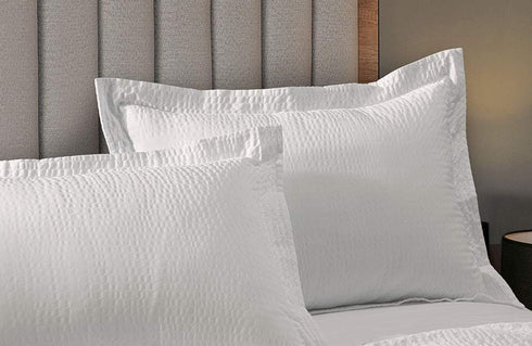 Courtyard by Marriott Textured Pillow Sham - 1 Decorative Pillow Sham with Wash-Activated Ripple Texture Exclusively for Courtyard - White (Queen)...