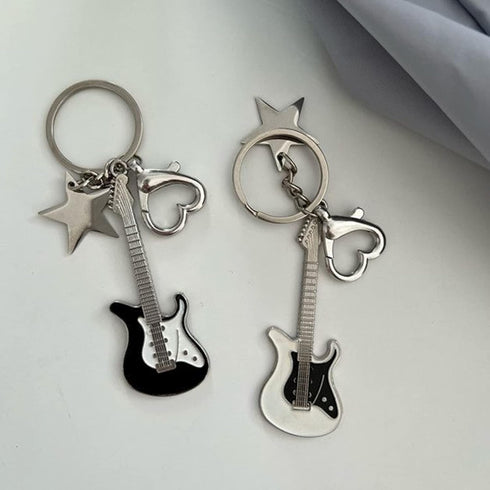 Guitar Keychain, Metal Bass Guitar Pendant Key Chain with Mini Pentagram and Heart, Fashionable Unisex Guitar Star Keychain, Y2K Unique Keychain f...