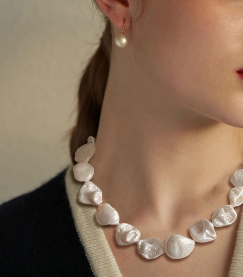 Pearl Choker Necklace for Women Boho Beaded Statement Necklace with Black White Large Freshwater Pearls Silver Fashion Jewelry Gift...