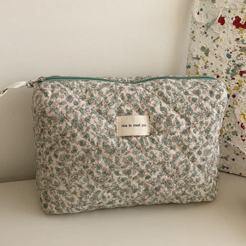 Makeup Bag Cotton Travel Cosmetic Bag Cute Pouch Toiletry Bag Quilted Floral Organizer Bag Large Capacity Coquette Aesthetic Portable Storage Zipp...