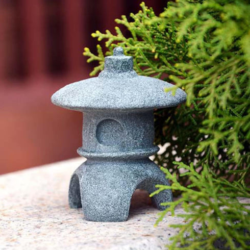 3 PCS Miniature Figurines Stone Pagoda Lantern Garden Statues Tiny Home Kit Meditation Accessories for Zen Garden Home Decor Yard Decorations Outd...