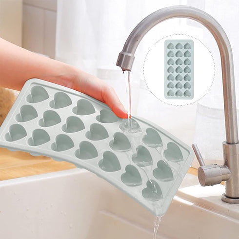 Heart Shaped Ice Cube Trays with Lid, Chocolate Mold, Easy Release Ice Trays, 21-Cavity Silicone Heart Molds for Ice Cubes, Gelatine, Baking and C...