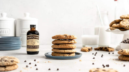 Nielsen-Massey Madagascar Bourbon Pure Vanilla Extract for Baking and Cooking, 2 Ounce Bottle...