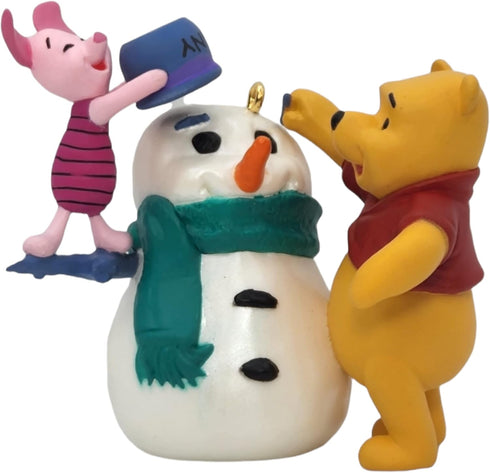 Hallmark Building a Snowman Winnie The Pooh 1998 Keepsake Ornament QXD4133...
