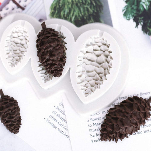 3Pcs/Set Christmas Holly Leaf & Pinecone Fondant Mold, Christmas Holly Berry Mistletoe Pine Cone Silicone Cake Cupcake Decorating Mold, Chocolate ...