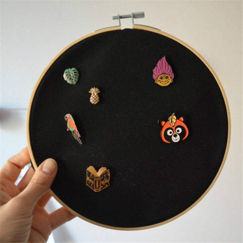 REOVE Wall Hanging Pin Collection Display Stand Enamel Pin Display Holder Display Board, Canvas Leather Embroidery Hoop for Display Pins Buttons W...