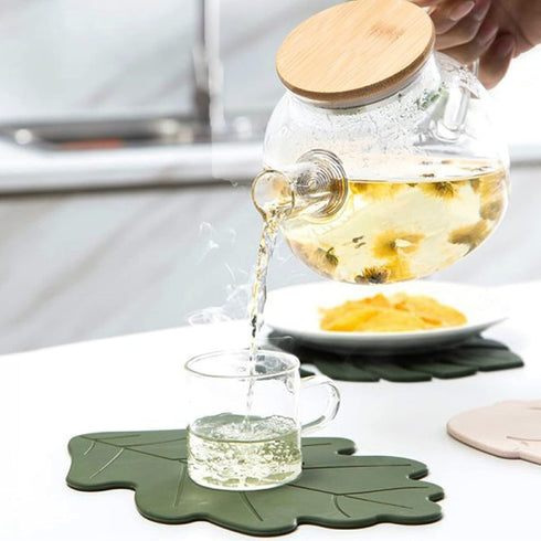 Silicone Trivet Mat Set of 2, Green Hot Pot Holder Hot Pads for Table and Countertop, Soft Rubber Multi-Use Oak Leaf Trivets for Hot Dish, Non Sli...