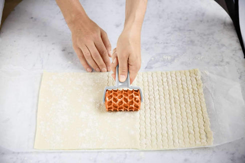 Grissini Roller from Betty Bossi – dough cutter for making home-made grissini, pastry sticks, bread sticks or nibbles...