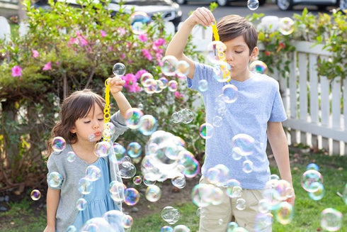 Gazillion Bubbles, Giant Bubbles Solution 1L - Create Giant Bubbles with Elite Formula & 7-in-1 Bubble Wand - Non-Toxic & Safe...