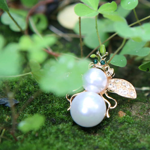 Set of 10 Fashion Enamel Crystal Rhinestones Bee Themed Brooch Pin Jewelry Lapel Pins for Clothes Collar Dress Scarf Bag Decoration...