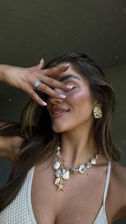 Irregular Pearl Choker for Women Summer Beach Shell Necklace Boho Conch Starfish Pendent Natural Freshwater Pearl Statement Necklace for Women...
