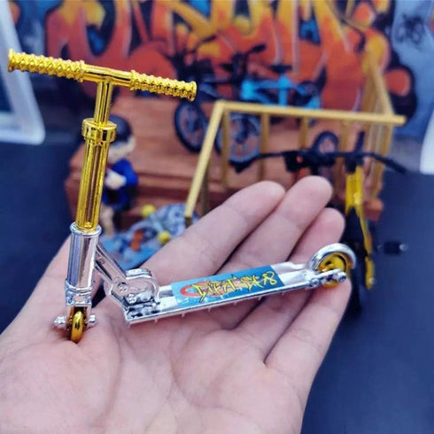 Golden Mini Finger Scooter Two Wheel Scooter Children's Educational Toys Finger Scooter Bike Plastic Fingerboard Skateboard Simulation Toy...