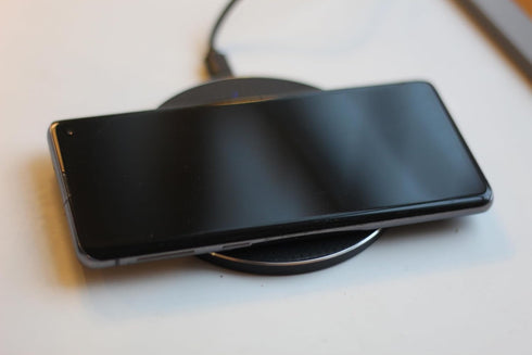 Ultra Slim Size (6mm) Wireless Fast Charger. (Qi-Certified 10W for iPhone and Android)...