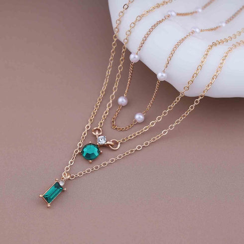 Boho Layered Emerald Pearl Choker Necklace Gold Emerald Pendant Necklace Tiny Pearl Station Necklace Green Gemstone Necklace Chain Jewelry for Wom...