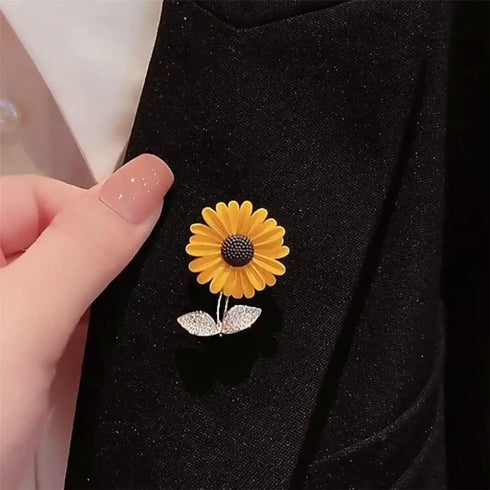Yellow Sunflower Brooch For Women Lady Rhinestone Plant Flower Brooch Clothes Collar Dress Scarf Decoration Lapel Pin Jewelry...
