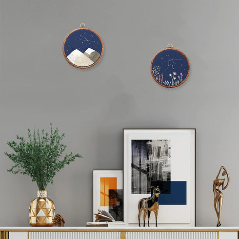 8 Pcs/Set Mini Embroidery Hoops 3 Inch Round Imitated Wood Plastic Display Frame Reusable Circle Cross Stitch Hoop Ring for Art Craft Sewing and H...