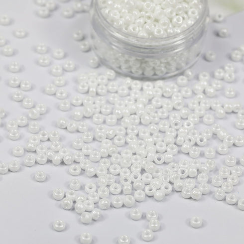 Bala&Fillic White Pearl 3mm Seed Beads About 3600pcs/100Grams in Bag, 8/0 Glass Craft Beads for Making Bracelet and Necklace (White Pearl)...