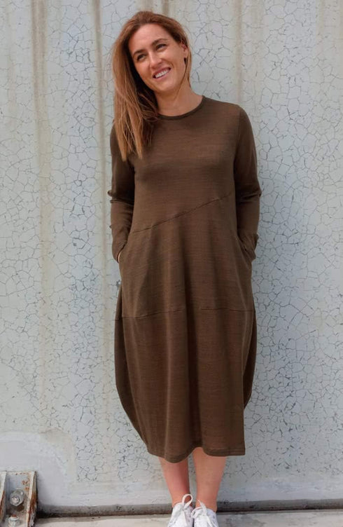 Style Arc Sewing Pattern - Venice Knit Dress (Sizes 18-30)...