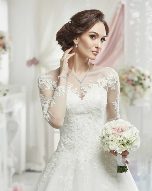 Women Crystal Necklace Earrings Bracelets Set Wedding Rhinestones Necklaces Rhinestone Teardrop Pendant Earrings Shiny Bracelet Jewelry for Brides...