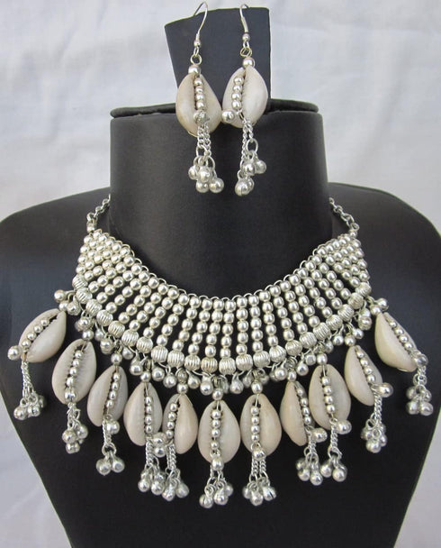 Cowrie Necklace Choker Gothic...